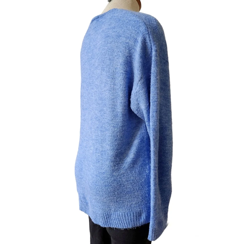 H&M VNeck Blue Light Sweater Size S